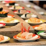 【図々しい話】回転寿司屋で隣に座ってたオッサンが帰ったのに店員が皿を片づけようとしない。レジでその理由が明らかに！