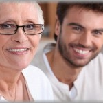 【衝撃】式場勤務のときに新婦55歳、新郎25歳、って感じの年の差夫婦を担当した。新婦「恥ずかしながらこの年で年下の夫と入籍し、年齢的にも式は挙げないつもりだったのだけど夫が初婚で親戚からの要請があったもので」→実は・・・