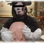 【義姉】夫の姉が変な人で、嫌味な女コントしてるみたいな行動・言動だった。ある日義姉が使い終わって放置していた美容液パックを捨てようとしたら･･･。