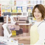 【修羅場】スーパーで買い物したら店員(女)に話しかけられた。店員「先月○○町のコンビニで買い物してましたよね！」私「あ…」店員「すごいカッコイイなと思ったんですよ！」