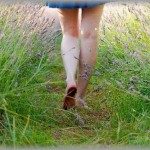 【冷め】彼氏と自宅から徒歩5分程度の場所を歩いていたら、サンダルのヒモがぶちっと切れてしまった。とても歩ける状態じゃないので「何でもいいから靴を取ってきてもらえないかな？」と頼んだら「めんどくさい」と一言。