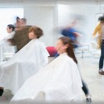 【キチ】美容院で「旦那の予約はキャンセルで、私だけお願いします」と伝えていたら、順番待ちしてた女性が「キャンセルなさるなら私を繰り上げてくださらない？」と言ってきたのでOKした。ところが、カットが終わり会計を済ませて帰ろうとした時、その女性が「ちょっとあなた！！」