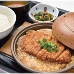 【子育て】小4の娘が「あんまり食べられないからお母さんのをちょっともらう」と言っておきながら私の注文した料理を半分以上も食べてしまう！