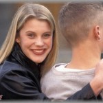 【メンヘラ】友達「A先輩と付き合うことになりました☆今は先輩とホテルにいます！」私「おめでとう!あ、そうなんだ(^-^;」→友「え？なに？もしかして怒ってる？」私「？」→友「私が先輩をとったから怒ってるんでしょ？ゴメンね？許して？」