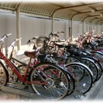 【イラッとする話】自転車に「被害届を出した。謝罪があるなら409号室へ」という張り紙があり、意味が分からなかったのでお巡りさんについてきてもらったら、自転車にいたずらされて犯人は俺と言い出した。知らんがな。というかお前…。