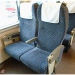 【修羅場】特急自由席でリーマンに相席頼まれたが、断ったら車掌を呼び出され「荷物が邪魔で座れない!」と駄々をこねられた。