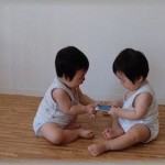 【最後・・・】1歳直前の双子がいるんだけど、18時には家にいるのに仕事を理由に子育てはノータッチの旦那。私のが年収高いのに家事もしなくなり、離婚を決意。→離婚理由がこれだけでは難しいかと思いきや、クソ旦那はとんでもない事をしでかしてくれていた。
