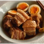 【報告者が…】旦那の同僚宅におよばれしました。メインが豚の角煮、サラダと箸休め程度のが数品と面取りしたｶｽを入れたみそ汁。普通、人を招く時にはもう少しお金と手間をかけますよね？