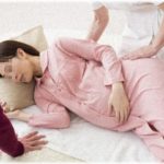 【優しい夫】妊娠7か月の時に夫が急逝。陣痛が始まり唸っていたら、なんと亡くなった夫がベッドの真横に現れた！