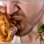 【黒い過去】精神障害者の兄の世話に疲れ果てた家族は、とうとう兄に好きなものを好きなだけ食べさせるようになった　→　結果