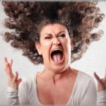 【サヨナラ】母親が入院することになり、入院のための連帯保証人が必要だということで引き受けた→嫁、発狂ｗｗｗ「関係ない人間なんか切り捨ててよ！」