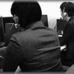 【怖い話】コールセンターのバイト中でのこと。突然、電話の向こうから「きらりーん！」という音が聞こえたと思うと「がっげっうっばっまっ」という声が・・・周囲を見ると一同キョトンとして「なに・・・？今の？」