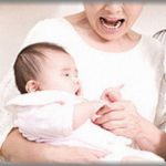 【言ったった】私実家にやたらと張り合おうとするトメが「嫁ちゃんのご両親遠いから、こんなに可愛い孫ちゃんに気軽に会えなくて可哀そう〜w」とニヤニヤ顔で言ってきたので、イラっとしてつい言ってしまったw