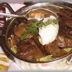 【冷めた話】彼氏のリクエストで、手間暇かけてビーフストロガノフと角煮を作った。味見で少し食べさせたら、ニコニコしながら「これじゃお嫁さんにはしてあげられないよ？及第点には足りないねw」と流し台に料理を捨てた。唖然とする私に向かって、さらに追い打ちの一言を・・・