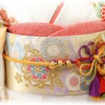 【非常識はどっち？】母から譲り受けた振袖を着て友人の結婚式に参加したら新婦の態度がおかしいうえ、新婦母から常識がないとまで言われた。新婦母曰く…。