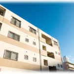 【修羅場】姉所有の4階建て物件の各階に、私一家＆母、長男夫婦が住ませてもらってるんだけど、次男が長男と交代したいと言い出し、長男家と家族会議すると長男嫁が爆弾発言→修羅場化してる助けて