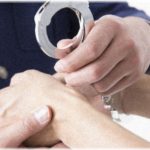 【修羅場】仕事中に｢どうしようお父さんが逮捕されるかも！｣という電話が義母からかかってきてパニックに！要領を得ないのでとりあえず帰宅したら…