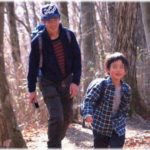 【親子の修羅場】4歳の息子とハイキング中、すれ違った女がいきなり息子をガシッと抱き上げ山道を走り出した！