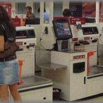 【ムカつく話】近くのショッピングセンターのセルフレジで精算してたら、いきなり店員がやってきて「レジを通ってない商品があるようなので確認させていただきます」とがさがさ袋を漁り始め・・・