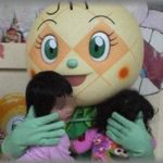 【爆笑】子「うんちしたい」母「我慢しなさい」子「したいー！」母「我慢しないとメロンパンナちゃんに嫌われるよ！」　→　結果