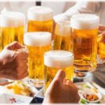 【悪しき習慣】親の代理で自治会の飲み会に参加。軽く挨拶して帰ろうとしたら「お酌は？」とおっさんに手を掴まれて…