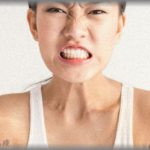 【義弟嫁】一歳の息子に作ったスーツが好評で「自分も作りたいので教えて欲しい」と義弟嫁に頼まれ、義弟と義母の4人で生地屋に行った。私がスーツ向きの生地を勧めても、義弟嫁は「なんかおっさんぽい。こういう生地（ツルツルのサテン生地）で私とお揃いとかいいんじゃない？あ！これ（花柄リバティ生地）かわいい！」と場違いな生地ばかり選ぶので、3人でことごとく却下。すると義弟嫁は「もういいっ！みんな勝手にすればいい！！」と地団駄踏んで帰ってしまった。そしてそのあと、義弟嫁からきたメールには・・・