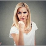 【キチママ】旦那の知人が旦那に惚れ込んで、毎年グラビアみたいな際どい年賀状送ってくる。子供を産んだら・・・