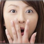 【衝撃体験】ほとんど接点のない同級生から招待状をもらった。不思議に思って他の同級生に聞いたら、理由は「独身の同級生に見せつけたいから」。断っても車代出すから是非！と喰い下がられて渋々参加することに。ところが当日、新郎を見てびっくり！！