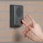 【キチママ】私が在宅勤務になったのを嗅ぎつけたキチママが、子供を押しつけにきた。「ママ追いかけなよ。捨てられちゃうよ」と言ったら子供は金切り声あげて追いすがり、激昂したキチママがインターホンならして喚きまくる修羅場に。たまりかねて警察を呼んだら・・・