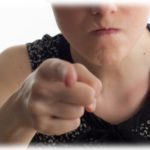 【キチガイ】知らない人「サッカースクールのコーチのお姉さんなの？弟さんのメアド教えて！妹の好みのタイプなの」私「は？無理です」→キチ化した上に…