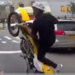 【ワロタｗ】弁当買いに出かけたら、バイク走らせてたDQNがいきなり「俺のこと覚えてる？」と腕をつかんできた。よく見るとそいつは中学時代の同級生DQNで「てめぇの言った言葉のせいで俺の人生めちゃくちゃだよ！」と言ってきた。一体何の話か聞いてみると・・・