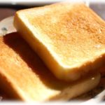 【キチガイ】A「旦那さん安いパン買ってるじゃん。私さん、高いパン屋のパン毎日食べてるとか見栄張って恥ずかしいwwうちの家族も安パンお気に入りだよ。」ママ友「あ、そのパンって…」