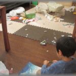 【疲れた…】毎日仕事でストレス抱えてクタクタになって家に帰ると、そこは2歳児が散らかし放題の汚部屋。おまけに・・・