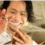 【ほのぼの】隣でカットしていた小学生が美容師に「もみあげがどうしますか？」と聞かれていた。もみあげの意味が分からなかったらしく…