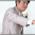 【ずうずうしい話】従兄弟の結婚式受付で、新婦側のゲストがほとんどご祝儀を持たず手ぶら。戸惑う受付の人に、新郎が「二次会も無料で結構です。足りない分は僕が出しますから」と平謝りしていた。その時新婦が何をしてたかというと・・・