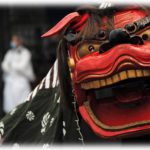 【投稿者も変】獅子舞が怖くて逃げようとしたら従姉に腕を掴まれて獅子舞の前に突き出された。怖くて泣き出すと母は…←スレ民「お前も母親もおかしくね？」