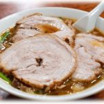 【ドン引き】小姑に誘われてラーメン食べに行った。小姑ラーメン、私チャーシュー麺を頼んだんだけど、私が席を外している間に来たチャーシュー麺勝手に食べられた。あげく…