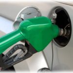 【引いた話】美容院で中学時代の親友と会ったのでお茶することになった。親友が車だったので乗せてもらったんだけど、途中ガソリンスタンドに寄ったあと親友が苦笑いで…。