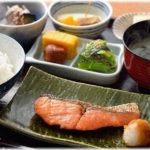 【よき嫁】トメ「嫁とは早く起きて掃除洗濯をし、朝食を食べられる快適な環境を作らなければいけない」私「分かりました、お母様」