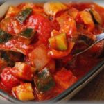 【スカッとする話】昼休みの社内食堂で、何気なく同僚に「昨日ラタトゥイユ作りすぎちゃってー」と話したら、後ろにいたセコママが即座にリアクション「家に届けて！ついでにあと3品くらい作って！」そしたら・・・