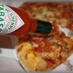 【神経疑う話】新人が飲みの席で、勝手に唐揚げにレモンをかけたりピザにタバスコをかけたりして、取引先を大激怒させた。「今日は絶対やるなよ！」と言いきかせたのを「振りですね！」と捉えて、懲りずにまたやらかした・・・　→　結果