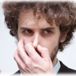 【ドン引き】新人が余りにも身汚いので注意したら、苛められたと親に言ったらしく親が乗り込んできた。親「汚い臭いって苛めるなんて小学生か！」私「この状態を見ても言えます？」親「…う」