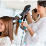 【セコケチ】私は美容師。深夜２時頃に隣のママさんから「明日子供のピアノの発表会らから、私さんに髪の毛結ってほしいんだぁ。朝10時に行くからよろしくね」とメールが来た！