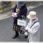 【武勇伝】若作りしたババアの宗教勧誘があまりにもしつこいので「自分も宗教信者のフリをして相手を混乱させてやろう」と撃退法を思いついた→結果