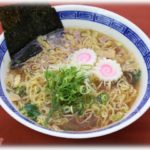 【衝撃体験】ラーメン屋でバイトしてるんだが、パートに入ったおばちゃんが強烈だった。メガ盛りを頼んだ女性に対して…