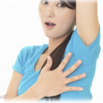 【衝撃体験】高校の頃からいじめを受け、就職先でも何かといじめられ「○○(私)さん臭いよ」と言われたりした。その後転職して彼氏ができたんだけど、ある日彼氏がクンクンしてきて・・・