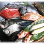 【クレクレ】実家からもらった魚を近所におすそ分けしてたらクレクレが寄ってきた。クレ「ちょっと分けて。捌いて持ってきて」私「…ところで」