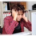 【衝撃体験】客先のシステム組んでテストしてたんだが夜中に定期的にデータが吹っ飛ぶ。原因を究明するために色々やったがダメで、最終手段で客先に泊まりこんだ結果…。