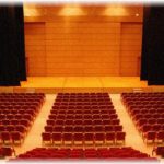 【真性キチ】舞台の会場の指定席で友人を待っていると、見知らぬ人が「いいですか？」と声をかけてきて友人の席に座ってしまった！