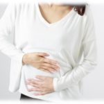 【衝撃体験】便秘が酷く妊婦レベルで下腹が出ていて、バイト仲間からは「早く生まれるといいね！」と茶化されてたんだけど、それを本気にした人が…